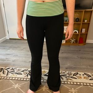 PINK yoga pants with sparkly detail size small